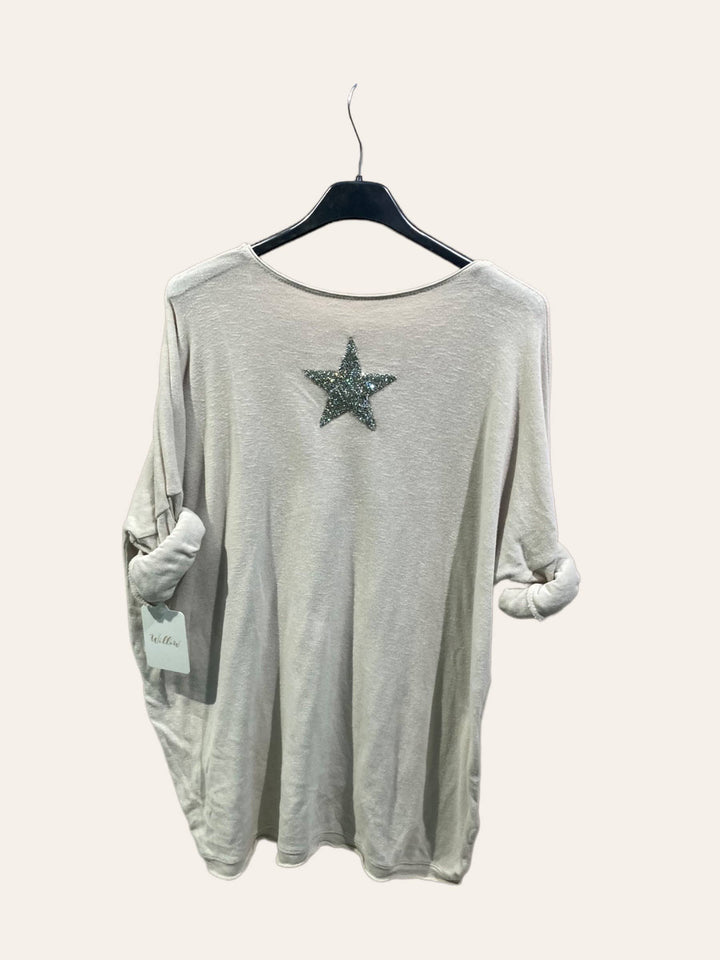 - Cotton top with a rhinestone star : WHITE