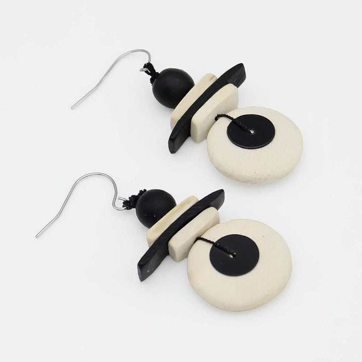 Assuta White Drop Earrings