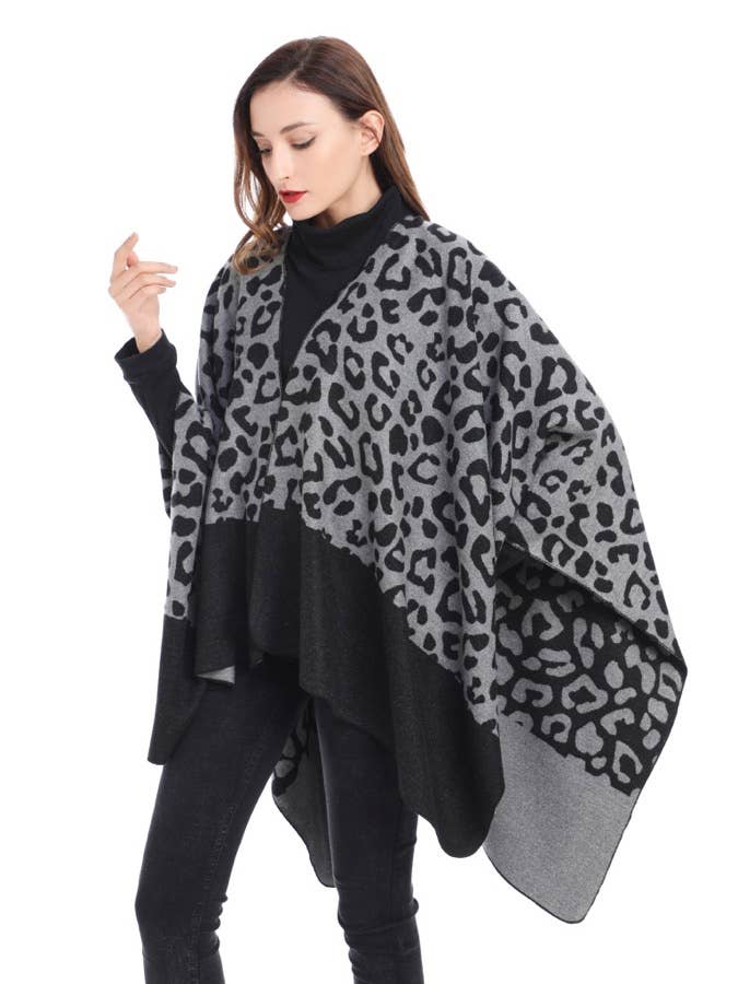 Cheetah Print Reversible Cape: 04 Black/Camel