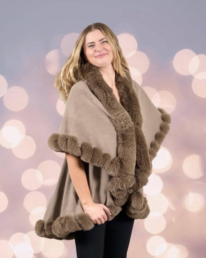 Faux Fur Trim Kimono Knitted O/S / Latte