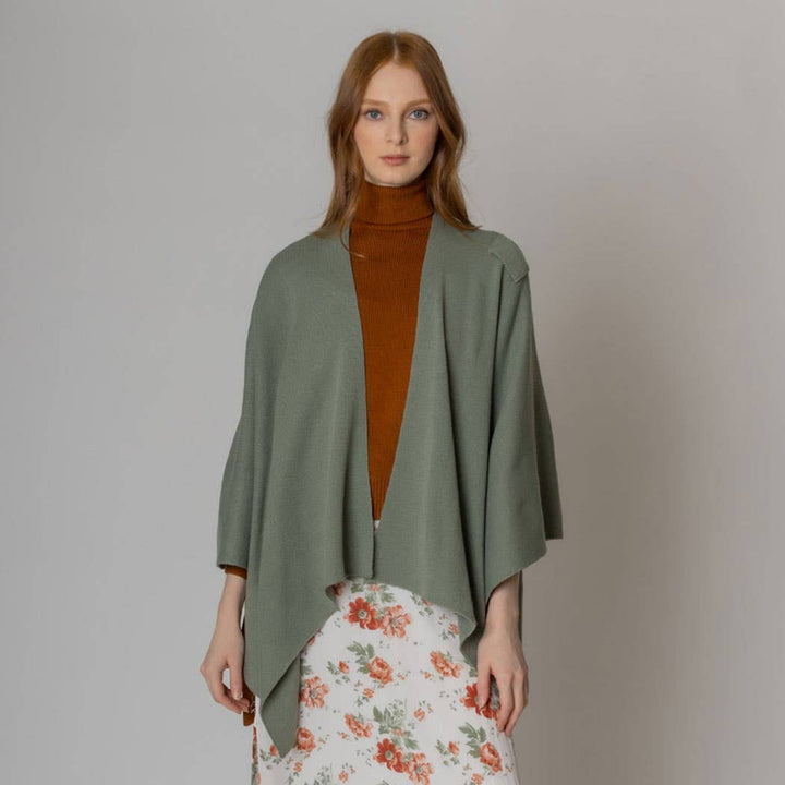 Ruana with Shoulder Strap: GRY