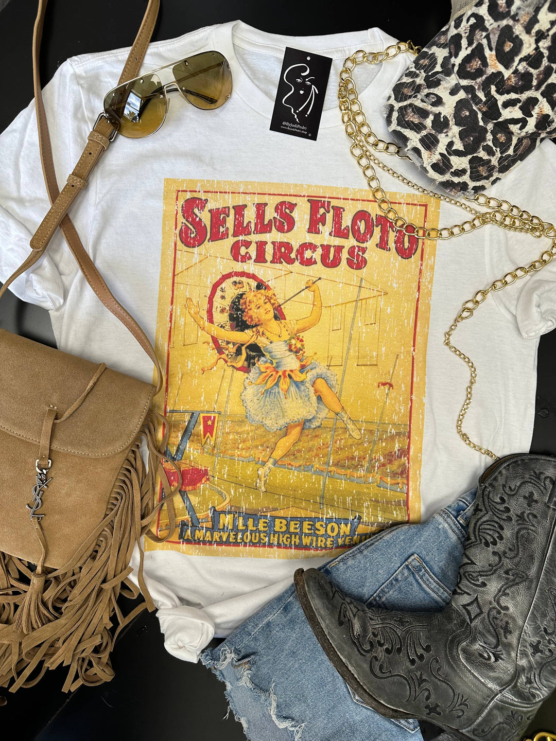 Vintage Circus Girl T-shirt: L
