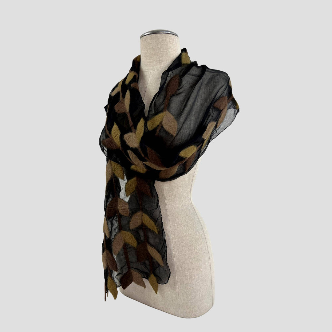 Leaf Merino Wool Handmade Felt Scarf: White-Gray