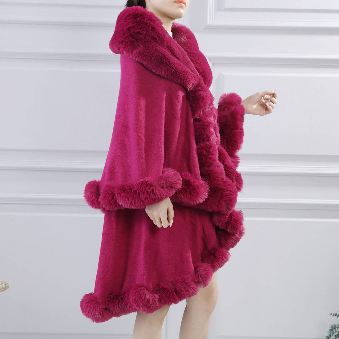 PE371 Double layer fur trimmed capes: Black