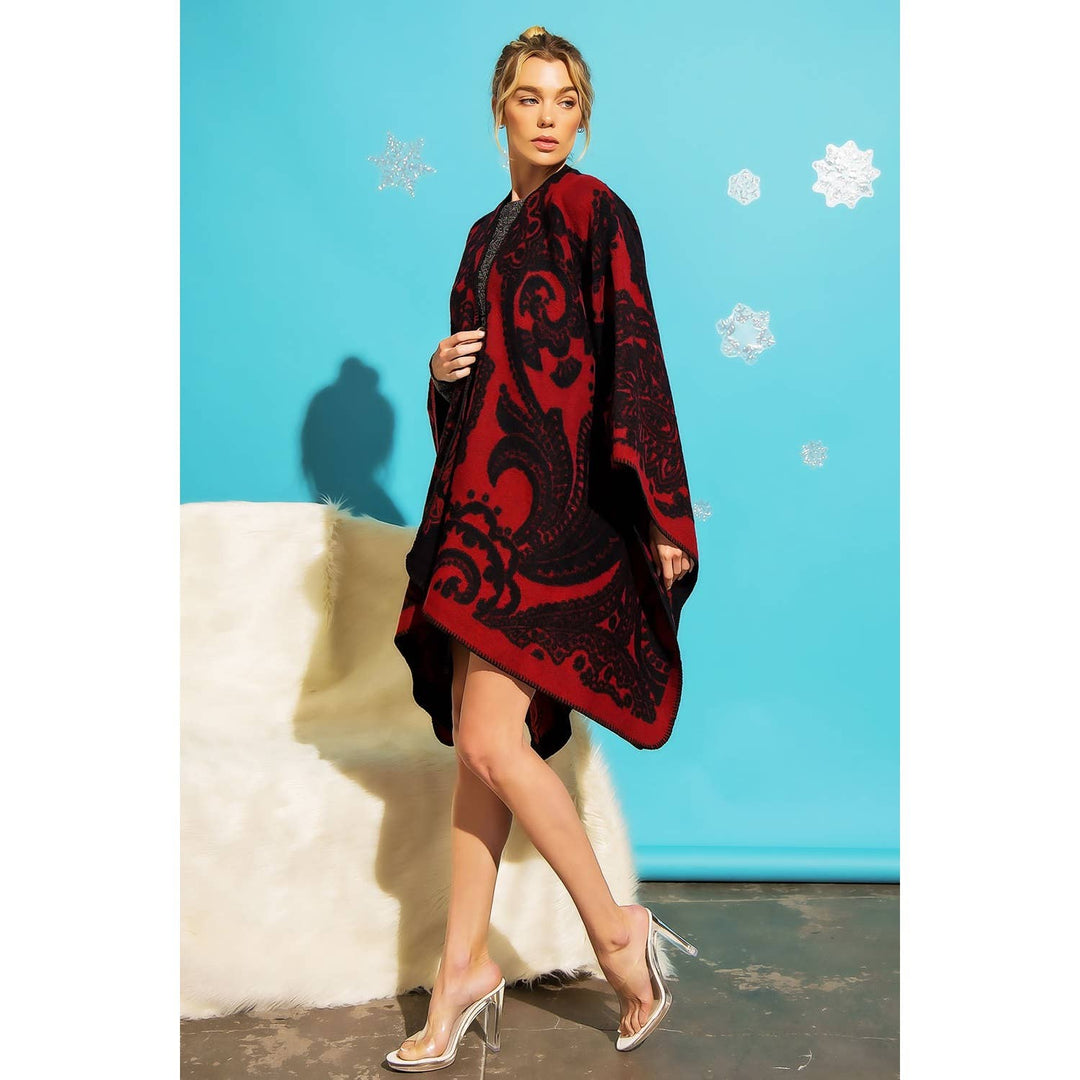 REVERSIBLE FLORAL JACQUARD PONCHO: Red / Black / ONE SIZE