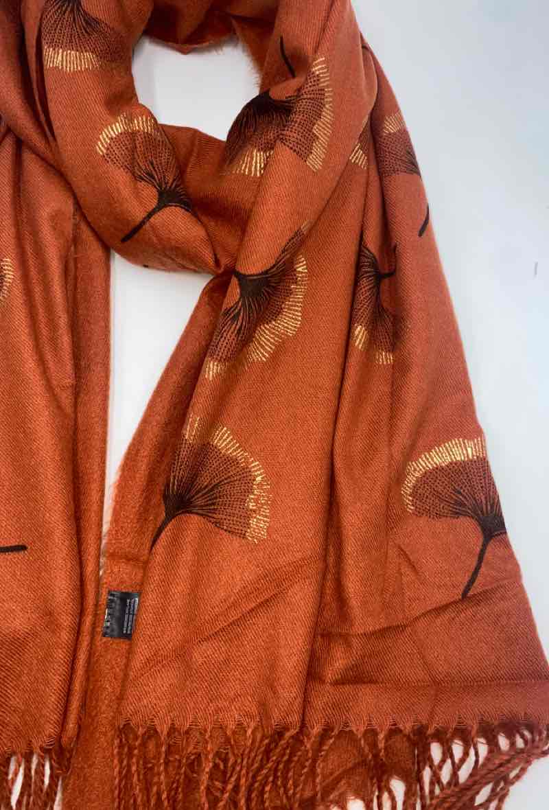 Gingko Leaf Pattern Soft Scarf: Black