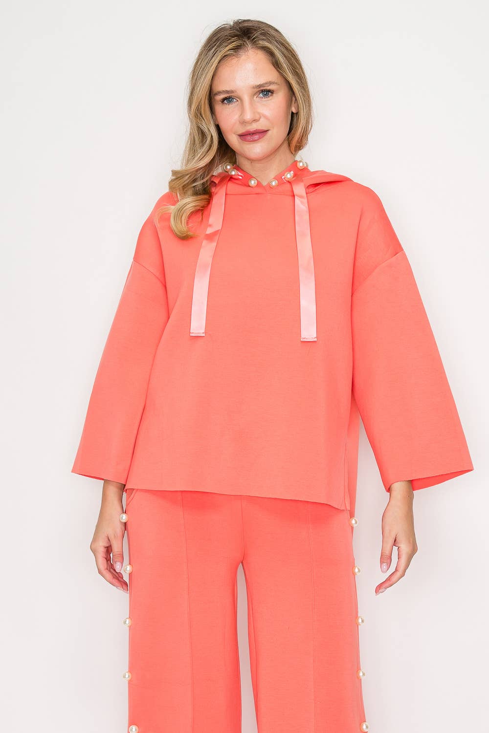 Francine Scuba Pearl Hoodie: White / L