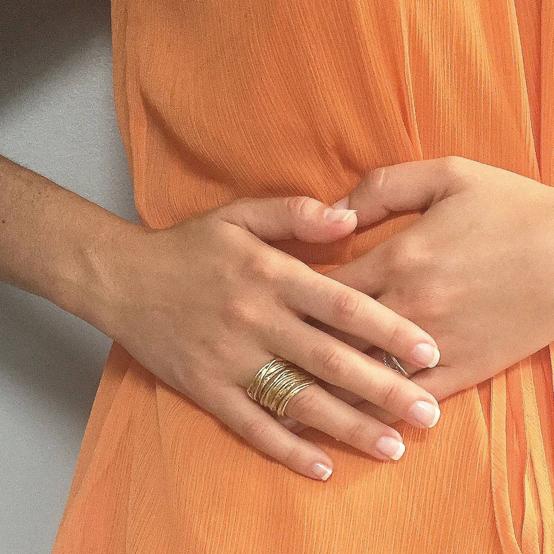 Brushed Ribbon Ring: Silver