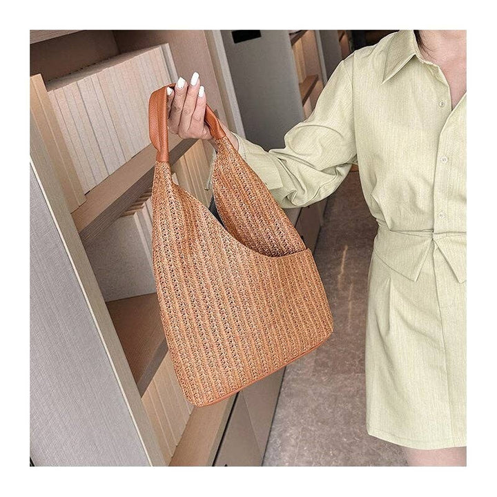 STRAW TOTE BAG