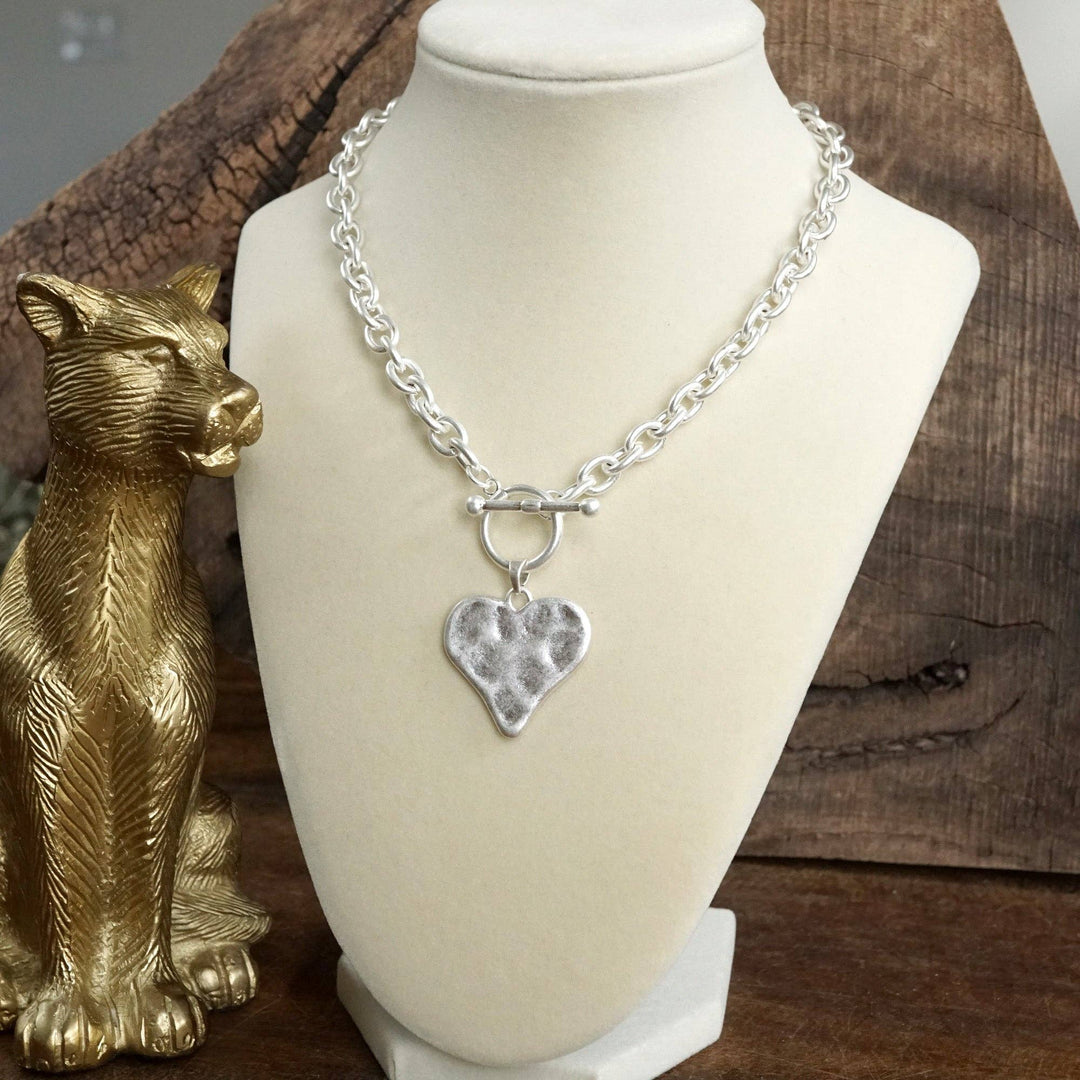 Hammered Heart Toggle Neck: Gold