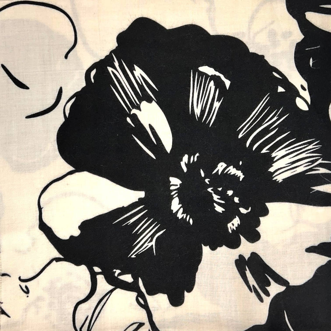 Flower sketch scarf: Black - Cream