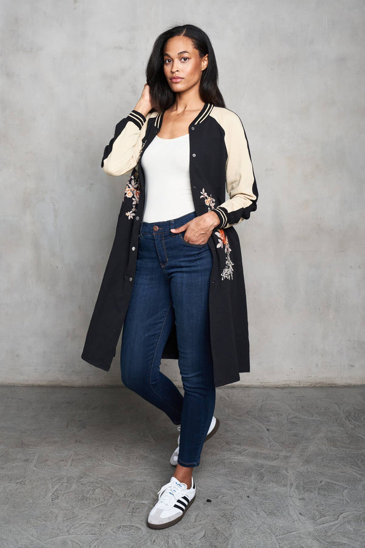 Embr Baseball Duster: Black / S