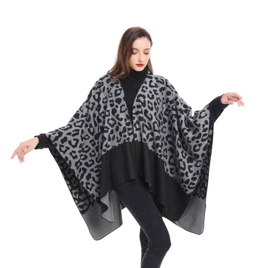 Cheetah Print Reversible Cape: 04 Black/Camel