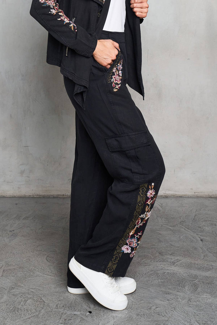 Cargo Pant: Black / S