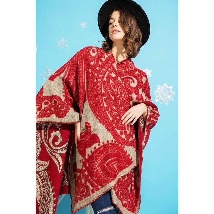 REVERSIBLE FLORAL JACQUARD PONCHO: Red / Black / ONE SIZE