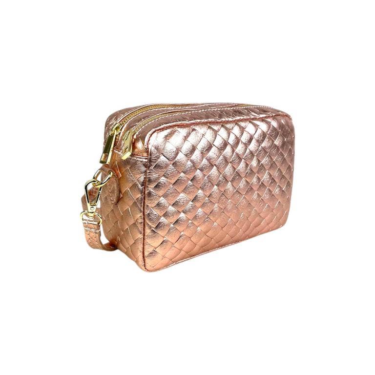 Crossbody Bag in Leather: Gold