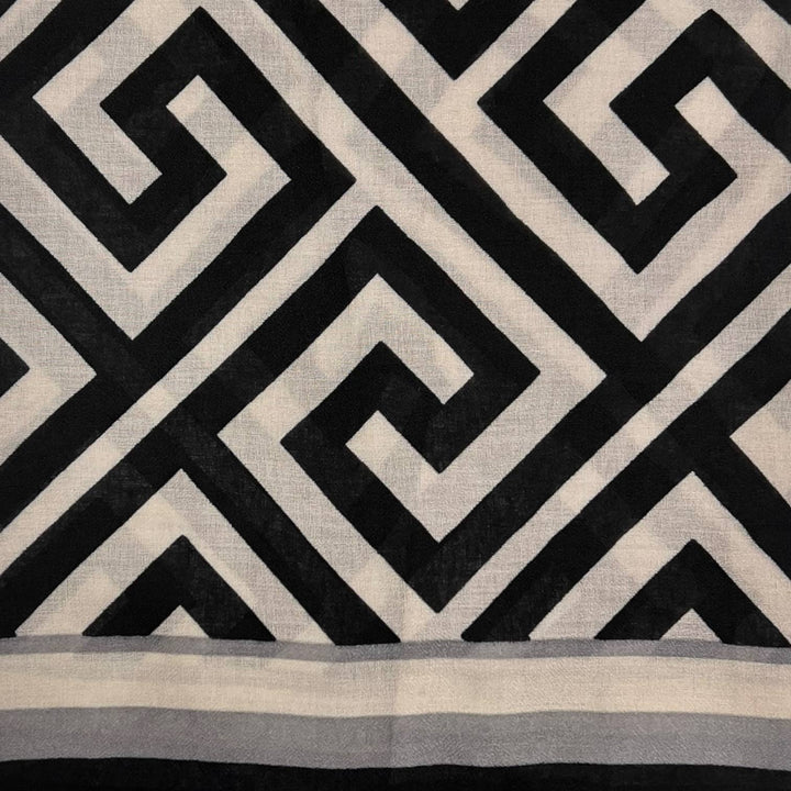 maze print scarf fringes: Black