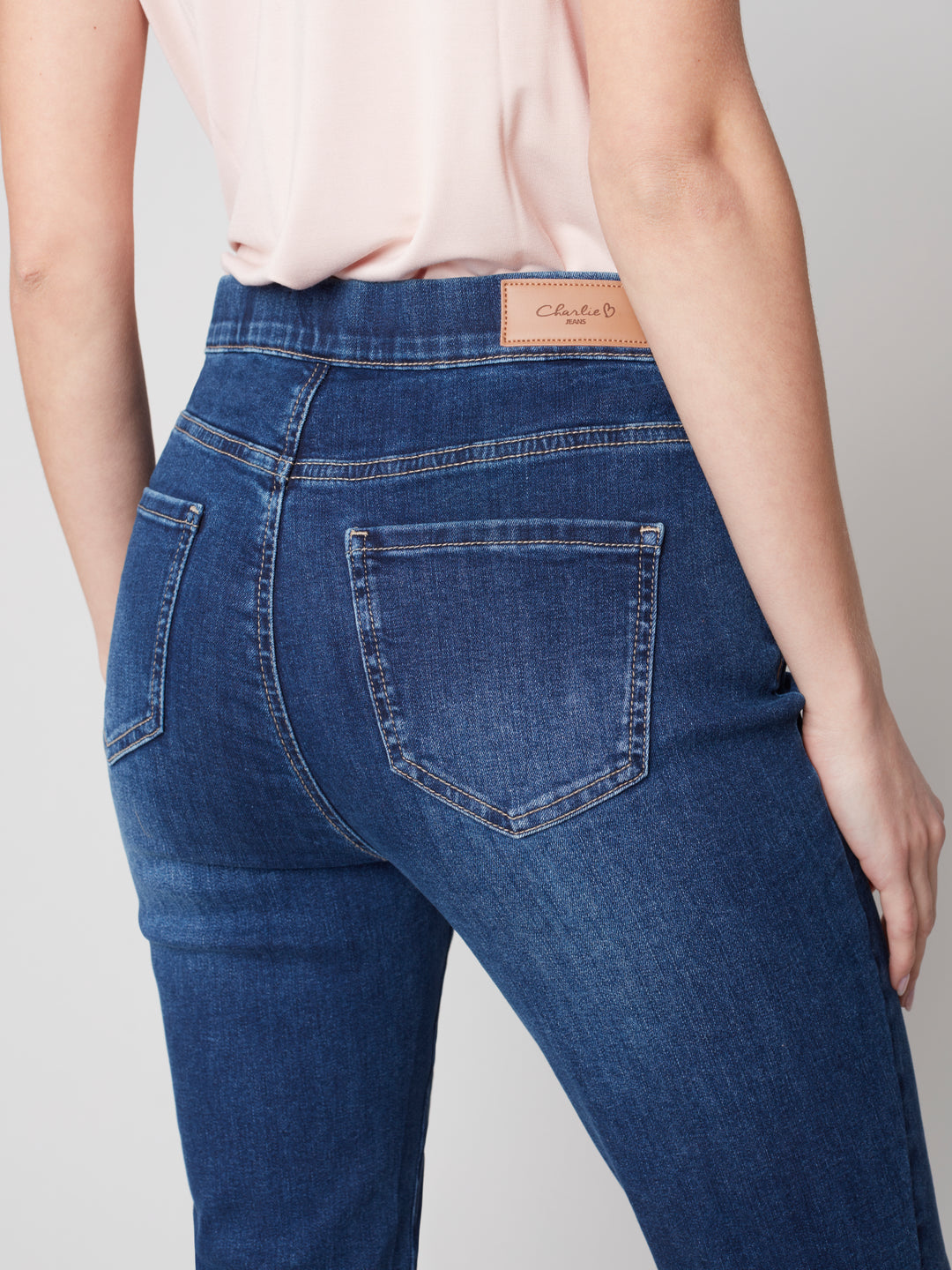 C5333 Jeans with Side Knot Crop