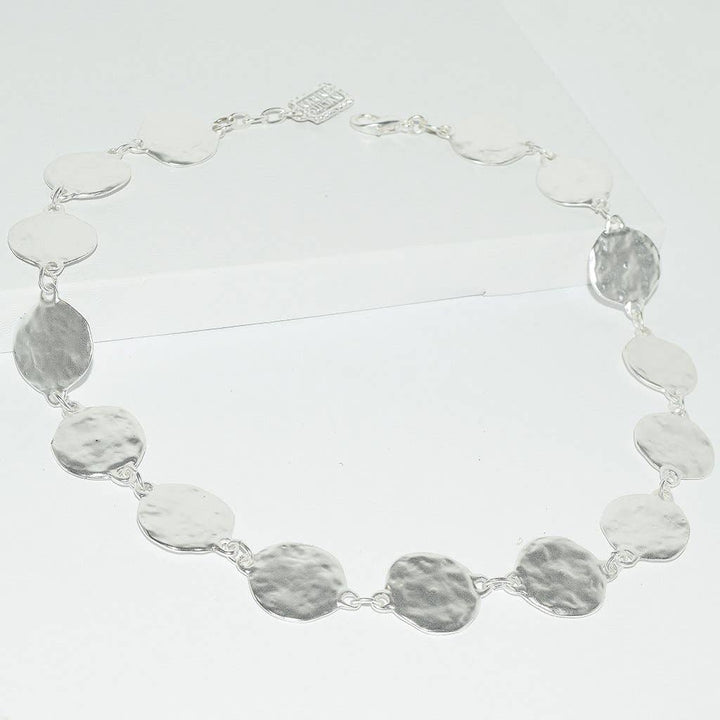 Textured coin layering collar necklace: Gold