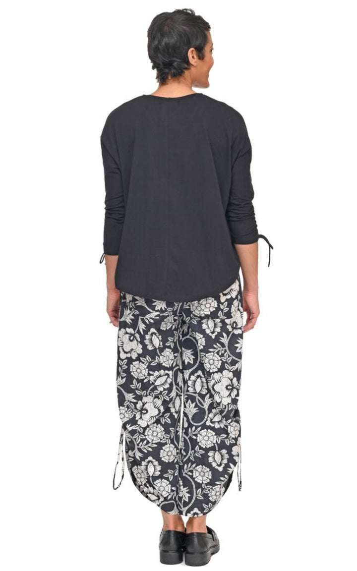 SDM157 Nova Pullover in Black: S