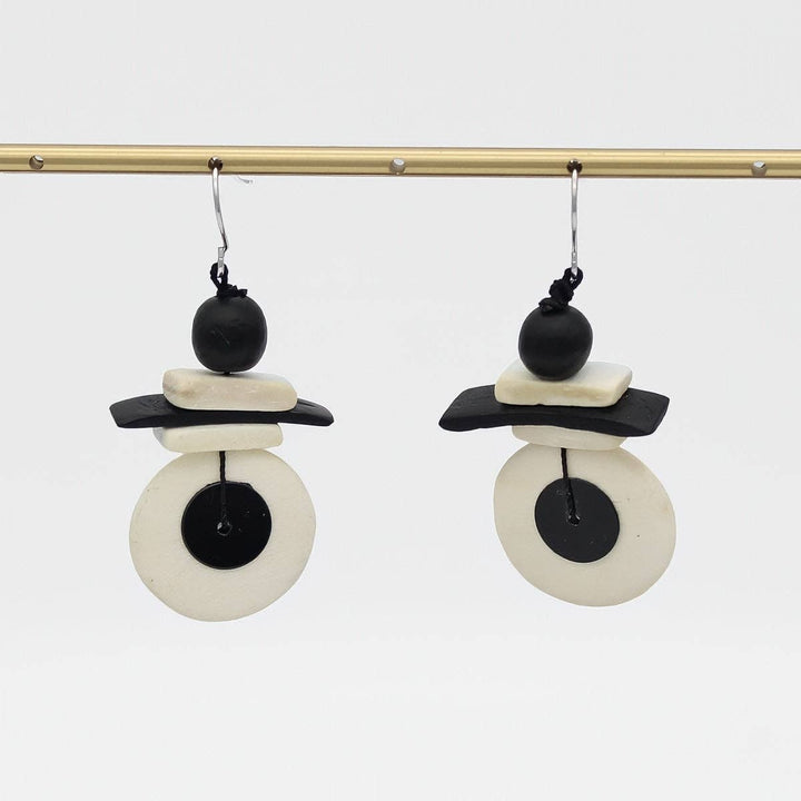 Assuta White Drop Earrings