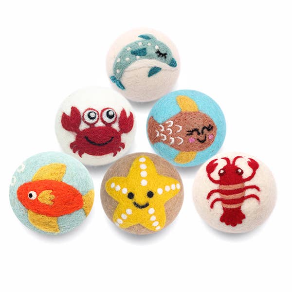 Wool Dryer Balls: Goldfish