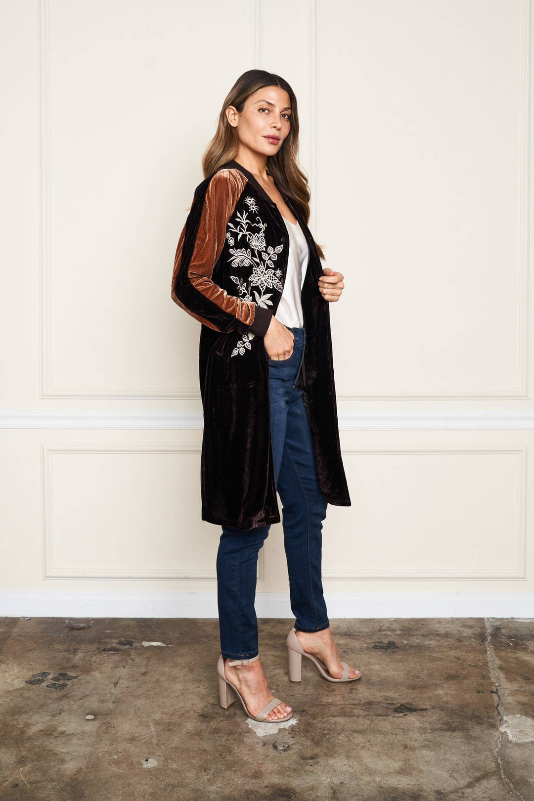 5677-MAD  Velvet Long Duster: Coffee/L