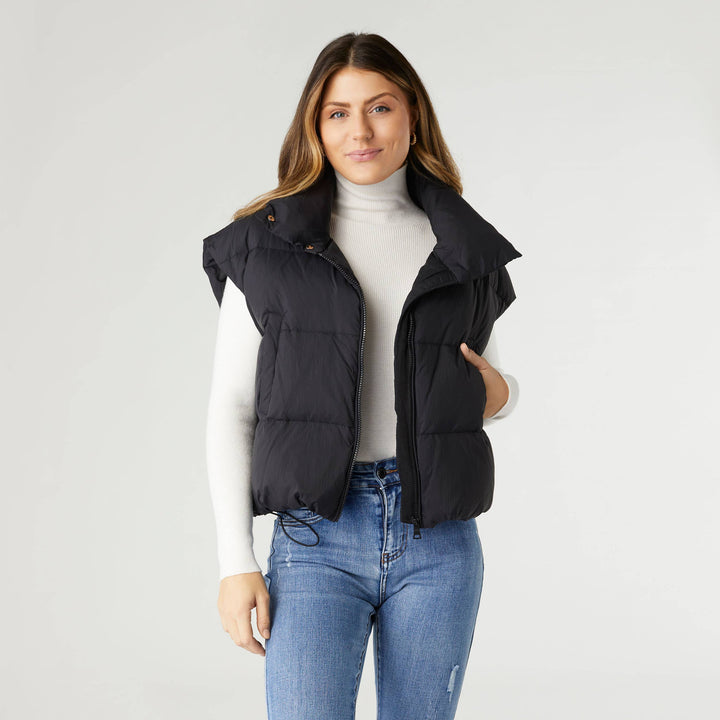 Down Vest: Black / S/M