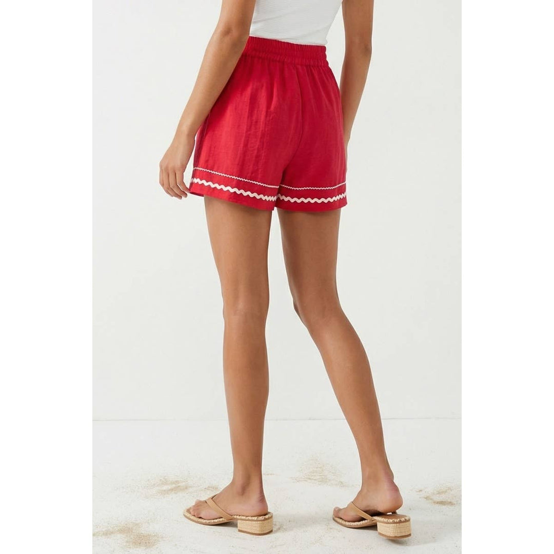 Trim Linen Shorts: Red