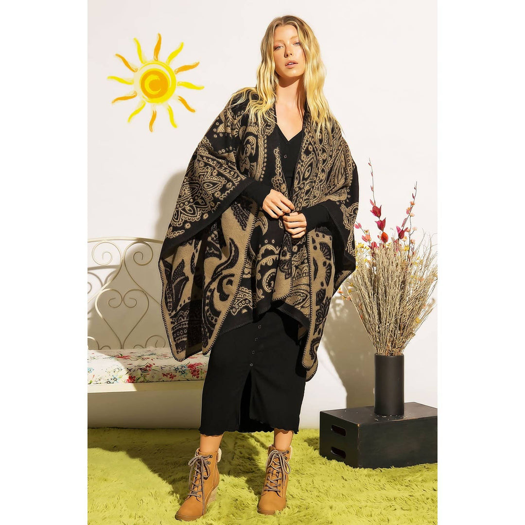 REVERSIBLE FLORAL JACQUARD PONCHO: Red / Black / ONE SIZE