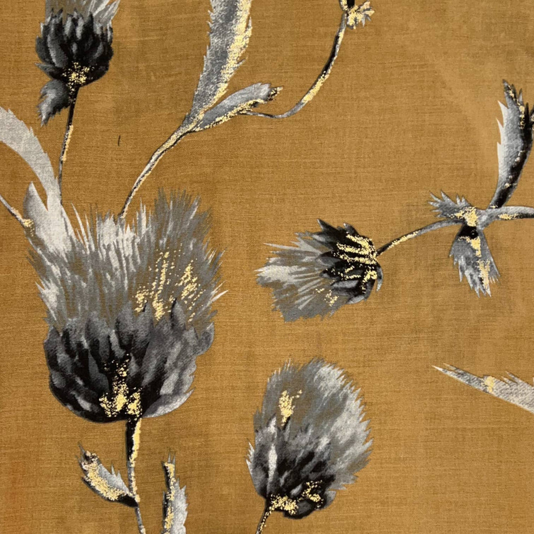 Dusty miller flower scarf: Cream