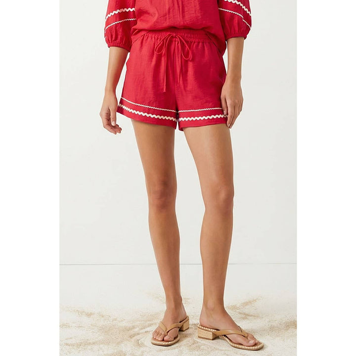 Trim Linen Shorts: Red